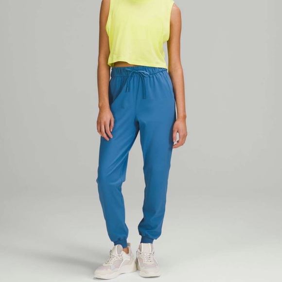 Lululemon 🍋 Stretch High-Rise Jogger *Full Length Soft Denim Size 10 - Picture 1 of 11